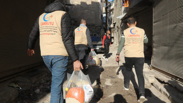 جمعية "جان صويو" التركية توزع الخبز على المحتاجين في حلب