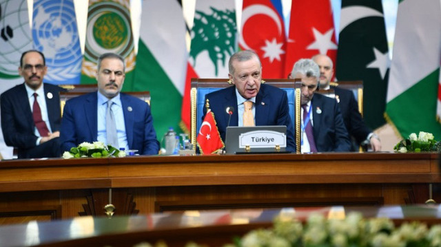 Le Président turc, Recep Tayyip Erdogan, lors du sommet des Huit pays en développement de l'Organisation de coopération économique (D-8), dans la capitale égyptienne Le Caire, le 19 décembre 2024.