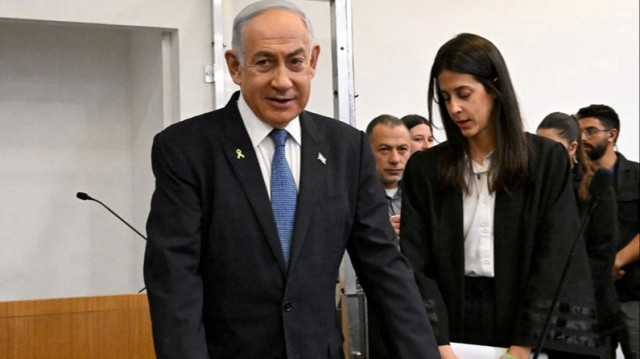 Le Premier ministre israélien Benjamin Netanyahu assiste à son procès pour corruption au tribunal de district de Tel Aviv, le 23 décembre 2024.