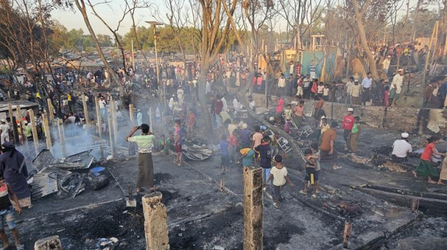 Un incendie massif dans les camps de Rohingya à Cox's Bazar, a fait deux morts, d'innombrables blessés et 500 maisons détruites. 