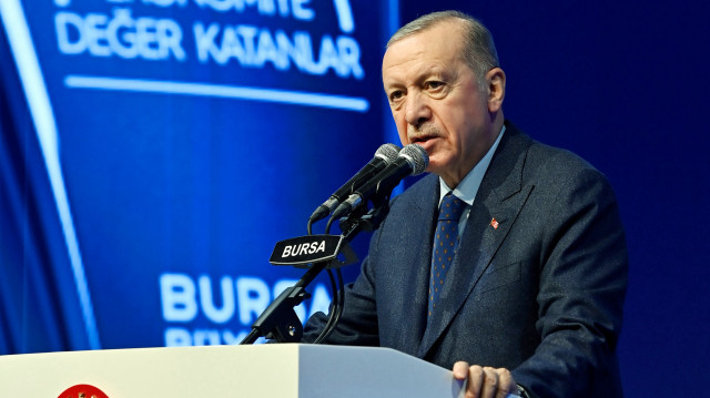 Cumhurbaşkanı Recep Tayyip Erdoğan, Merinos Atatürk Kongre Kültür Merkezi'ndeki Bursa Ticaret ve Sanayi Odası (BTSO) Ekonomiye Değer Katanlar 49. Ödül Töreni'ne katılarak konuşma yaptı.

