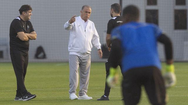 Fatih Terim Al Shabab'ta ilk kez idmana çıkarak yeni takımını çalıştırdı.