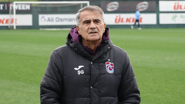 Şenol Güneş idman öncesi basın mensuplarının sorularını cevapladı. 