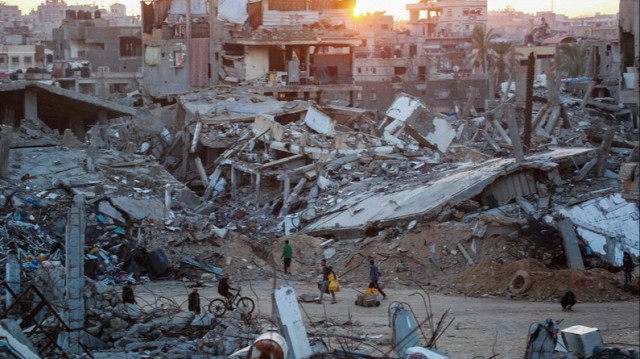 Un quartier dévasté par les frappes israéliennes dans la ville de Khan Younès, dans le sud de la Bande de Gaza.