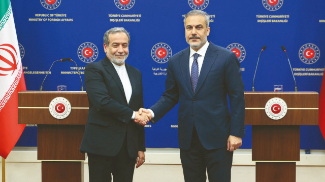 Dışişleri Bakanı Hakan Fidan İranlı mevkidaşı Abbas Arakçi ile Suriye'deki gelişmeleri görüştü.