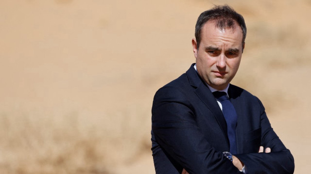 Le ministre français des Armées, Sébastien Lecornu, près de la ville saoudienne d'Al-Ula, le 4 décembre 2024.