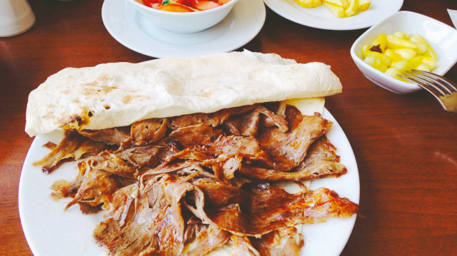 Döner, iskender ve hamburgerde içecek belirtme zorunluluğu geliyor.