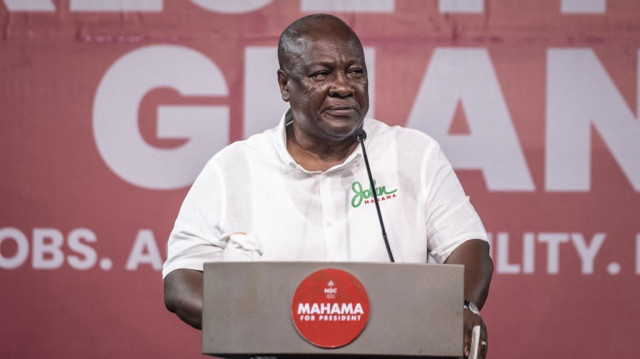 L'ancien président du Ghana et candidat à la présidence du parti National Democratic Congress (NDC), John Mahama, de nouveau élu président.