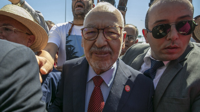 Le chef du parti Ennahda, Rachid Ghannouchi, arrive au tribunal pour comparaître lors du procès pour blanchiment d'argent à Tunis, Tunisie, le 19 juillet 202.