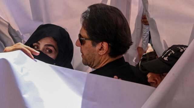 L'ancien Premier ministre pakistanais Imran Khan et sa femme Bushra Bibi.