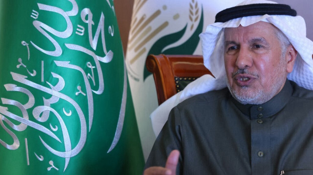 Le chef du Centre d'aide humanitaire et de secours roi Salmane (KSrelief) d'Arabie saoudite, Abdullah al-Rabeeah, s'exprime lors d'un entretien à Riyad sur l'acheminement de l'aide à Gaza le 13 février 2024. 
