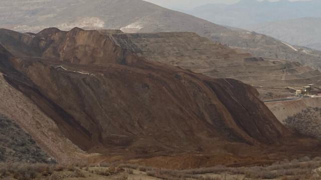 Erzincan'da maden ocağında toprak kayması meydana geldi. 