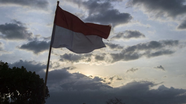 Avant l'élection présidentielle de mercredi, où près de 205 millions d'Indonésiens doivent aussi élire leurs députés et conseillers locaux, des électeurs, des candidats et des volontaires ont assuré à l'AFP avoir vu des cadeaux et des enveloppes d'argent être échangés.