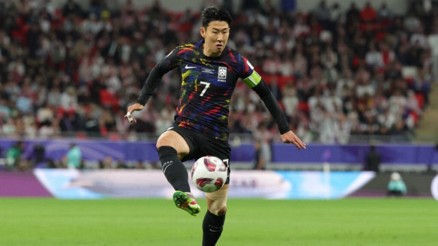 Le milieu de terrain sud-coréen Son Heung-min, lors du match de football de demi-finale de la Coupe d'Asie de l'AFC du Qatar 2023.