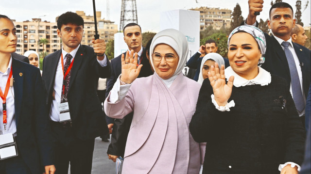 Emine Erdoğan, Mısır Cumhurbaşkanı Sisi'nin eşi Entissar Amer ile bir araya geldi. 