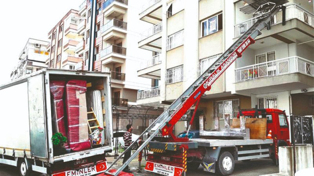 Deprem riskinin yüksek olduğu İstanbul’da ise satılan her 10 evden 7'sinin ikinci el olduğu vurgulandı.
