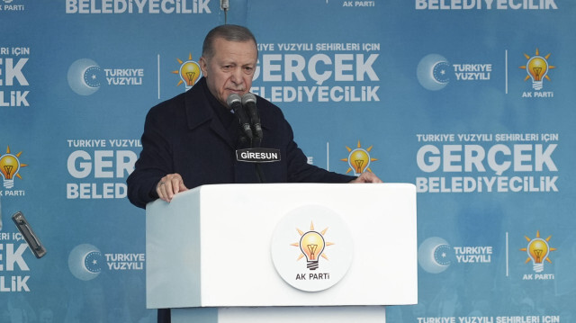 Le président de la République de Türkiye, Recep Tayyip Erdogan, s'est exprimé à l'occasion d'un meeting de son parti (AK Parti) à Giresun, dans le nord de la Türkiye, le 16 février 2024.      