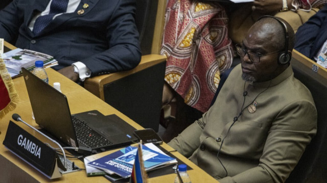 Le vice-président de la Gambie, Muhammad B.S. Jallow, assiste à la 37e session ordinaire de la Conférence de l'Union africaine (UA) au siège de l'UA à Addis-Abeba, le 17 février 2024.