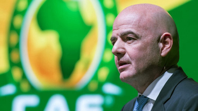 Le président de la FIFA, Gianni Infantino, prononce un discours lors de la 40e assemblée générale ordinaire de la CAF, le 2 février 2018, dans la ville marocaine de Casablanca.
