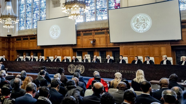 L'Ukraine a déposé une requête auprès de la CIJ, niant catégoriquement ces accusations et argumentant que l'utilisation par la Russie du "génocide" comme prétexte pour une invasion allait à l'encontre de la Convention des Nations Unies sur le génocide de 1948.
