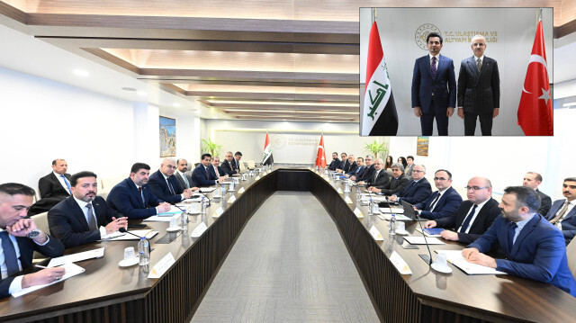 Ulaştırma ve Altyapı Bakanı Abdulkadir Uraloğlu, Irak Ulaştırma Bakanı Rezzak Muheybes es-Sadavi.