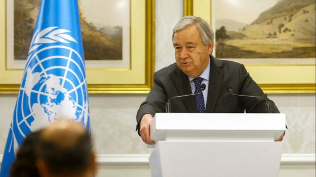 Le secrétaire général de l'ONU, Antonio Guterres, assiste à une conférence de presse à Doha au Qatar, le 19 février 2024.