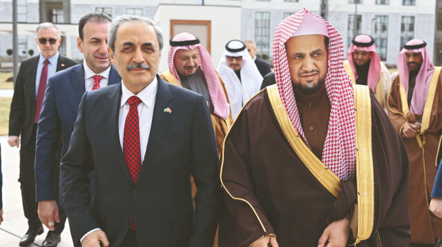 Suudi Arabistan Başsavcısı Suud Bin Abdullah Almujib ve beraberindeki heyet Yargıtay Cumhuriyet Başsavcısı Bekir Şahin’i ziyaret etti. 