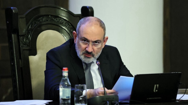 Le Premier ministre arménien Nikol Pashinyan préside une réunion du gouvernement à Erevan le 15 février 2024. L'Azerbaïdjan planifie une "guerre à grande échelle" contre l'Arménie, a averti le Premier ministre Nikol Pashinyan le 15 février 2024.