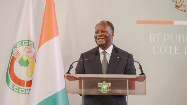 Le Président de la Côte d'Ivoire, Alassane Ouattara, prononçant un discours lors de la cérémonie d'échanges de vœux du nouvel an avec les Bureaux des Institutions de la République et les autorités judiciaires.