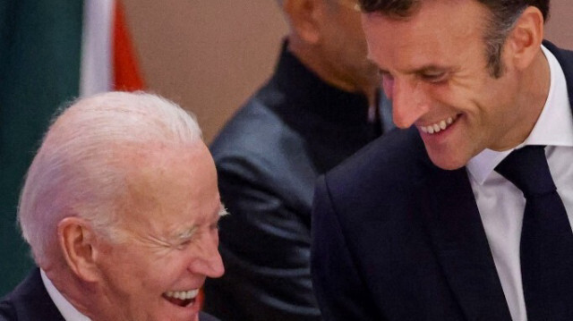 Le président français Emmanuel Macron et le président américain Joe Biden au sommet des dirigeants du G20 au Bharat Mandapam à New Delhi, le 9 septembre 2023.