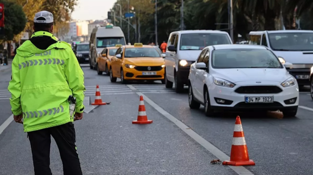 İstanbul'da bazı yollar trafiğe kapatılacak.