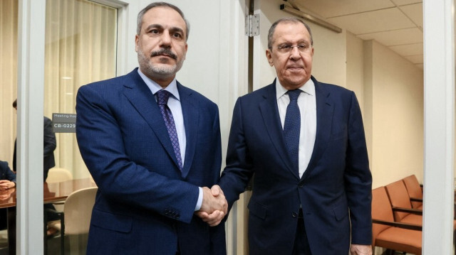 Le Ministre turc des Affaires étrangères Hakan Fidan, et son homologue russe Sergei Lavrov lors d'une réunion du Conseil de Sécurité des Nations Unies à New York, le 22 janvier 2024.