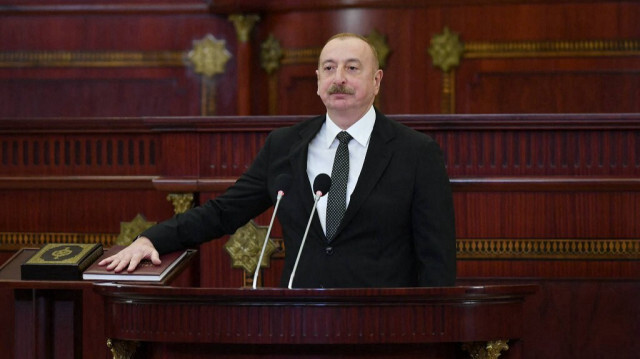 Le président azerbaïdjanais réélu, Ilham Aliyev, assiste à sa cérémonie d'investiture au Parlement à Bakou le 14 février 2024.