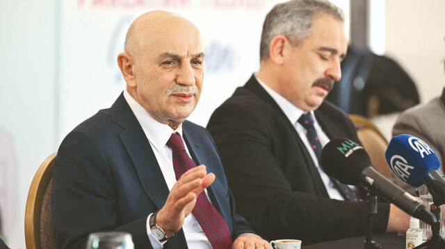 Turgut Altınok.