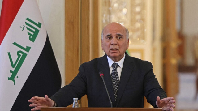 Le ministre irakien des Affaires étrangères, Fuad Hussein, s'exprime lors d'une conférence de presse conjointe avec son homologue iranien à Téhéran, le 13 septembre 2023.