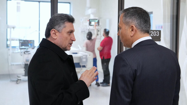 İçişleri Bakanı Ali Yerlikaya'dan yaralı polise ziyaret