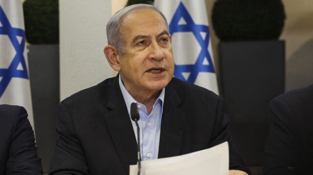 Le Premier ministre israélien Benjamin Netanyahu dirigeant la réunion hebdomadaire du cabinet au ministère de la Défense à Tel Aviv, le 7 janvier 2024.