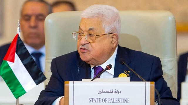 Le président palestinien Mahmud Abbas participant à une réunion d'urgence de la Ligue arabe et de l'Organisation de la coopération islamique (OCI), à Riyad.