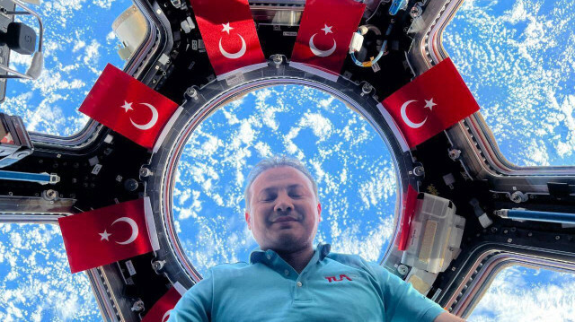 İlk Türk astronot Alper Gezeravcı