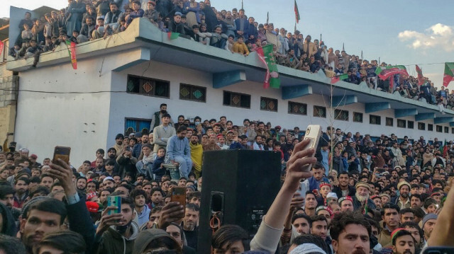 Les partisans de Gohar Ali Khan assistent à un rassemblement de campagne électorale à Buner le 5 février 2024, avant les élections nationales.