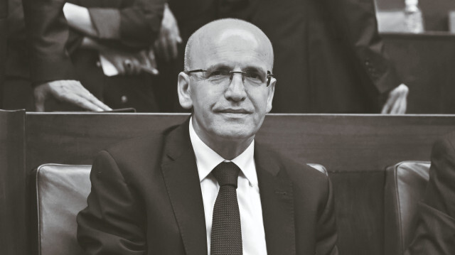 Mehmet Şimşek.