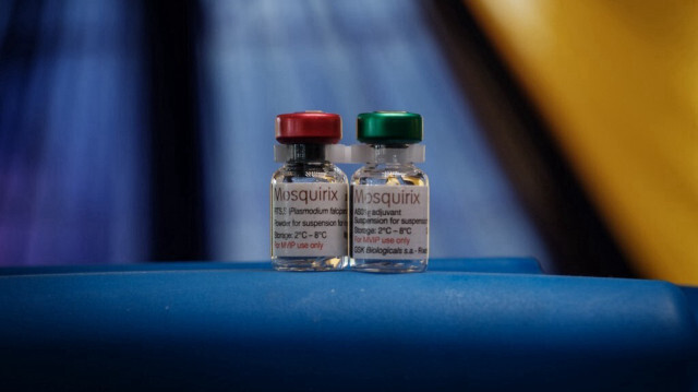 Photo des contenants de vaccin contre le paludisme filmé lors du lancement de l'extension du premier programme pilote de vaccination contre le paludisme (RTS, S) au monde pour les enfants à risque de maladie et de décès dus au paludisme, le 7 mars 2023. 
