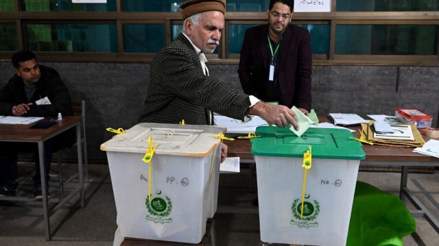 Bureau de vote lors des élections nationales pakistanaises à Lahore le 8 février 2024. 