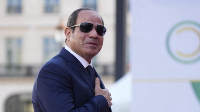 Le président égyptien Abdel Fattah El-Sisi arrive à la session de clôture du sommet du nouveau pacte financier mondial, le 23 juin 2023 à Paris. 