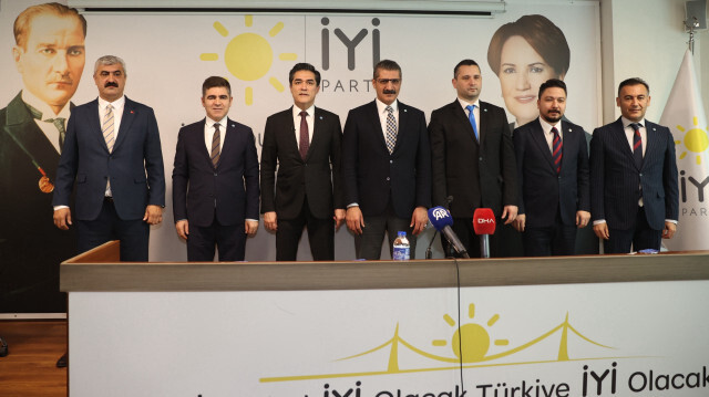 İYİ Parti İstanbul İl Başkanlığında düzenlenen aday tanıtım törenine, İYİ Parti İstanbul Büyükşehir Belediye (İBB) Başkan adayı Buğra Kavuncu katıldı. 