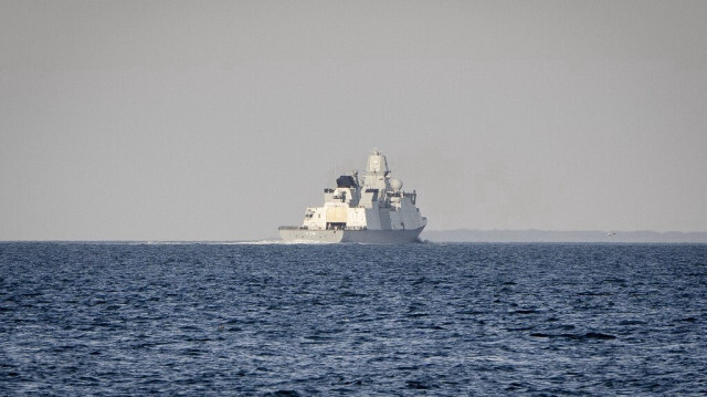 La frégate "Hessen", partie du port de Wilhelmshaven en Basse-Saxe (nord), a un équipage de quelque 240 personnes à bord et sera en état d'alerte permanent.