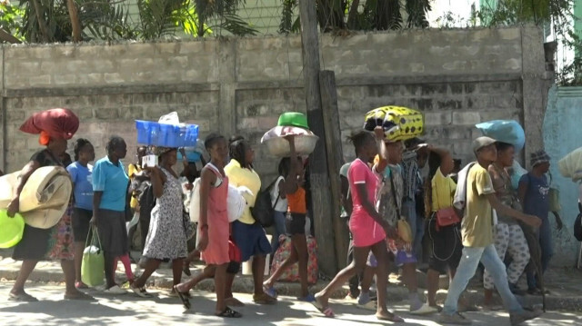 La capitale haïtienne Port-au-Prince fait face à une situation humanitaire de plus en plus précaire, au lendemain d'une nouvelle soirée d'affrontements entre police et bandes armées, le 9 mars 2024.