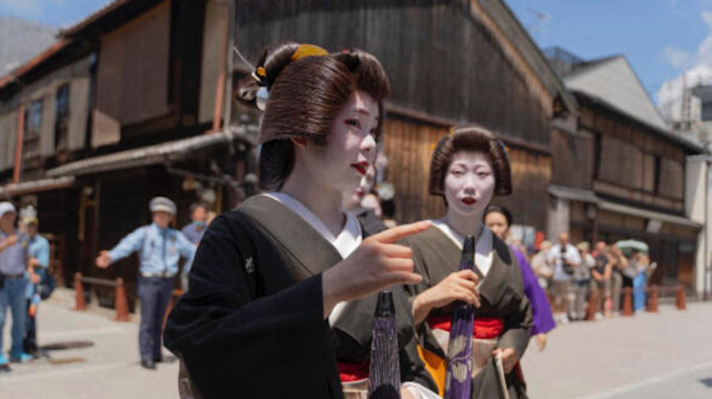 Kyoto cherche à protéger les geishas des "paparazzi" touristiques.