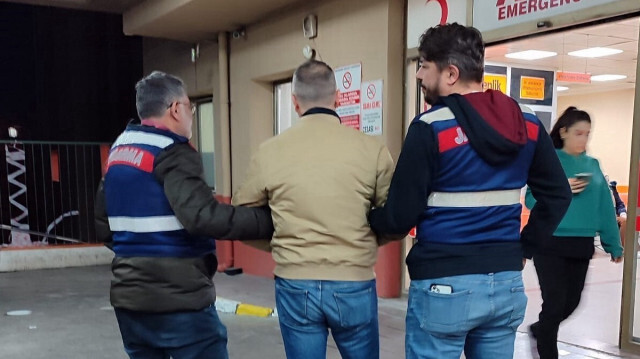 İzmir'deki FETÖ operasyonunda beş şüpheli gözaltına alındı