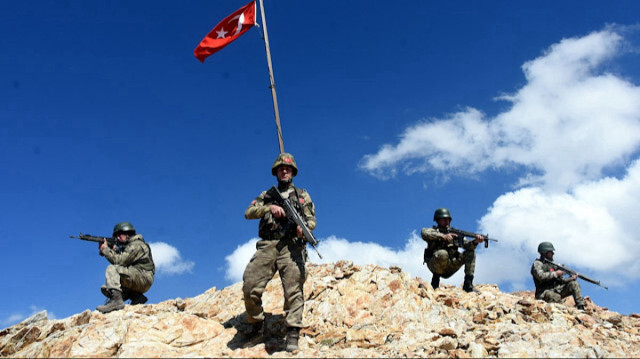 3'ü PKK/PYD-YPG, 1'i FETÖ terör örgütü mensubu olduğu belirlenen 46 kişi yakalandı.